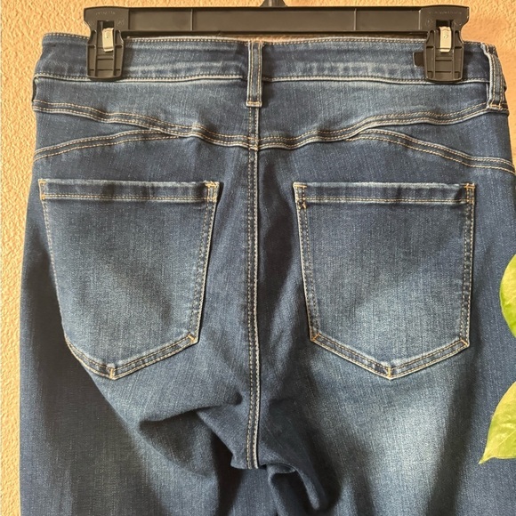 Liverpool the hugger ankle jean - Picture 6 of 8